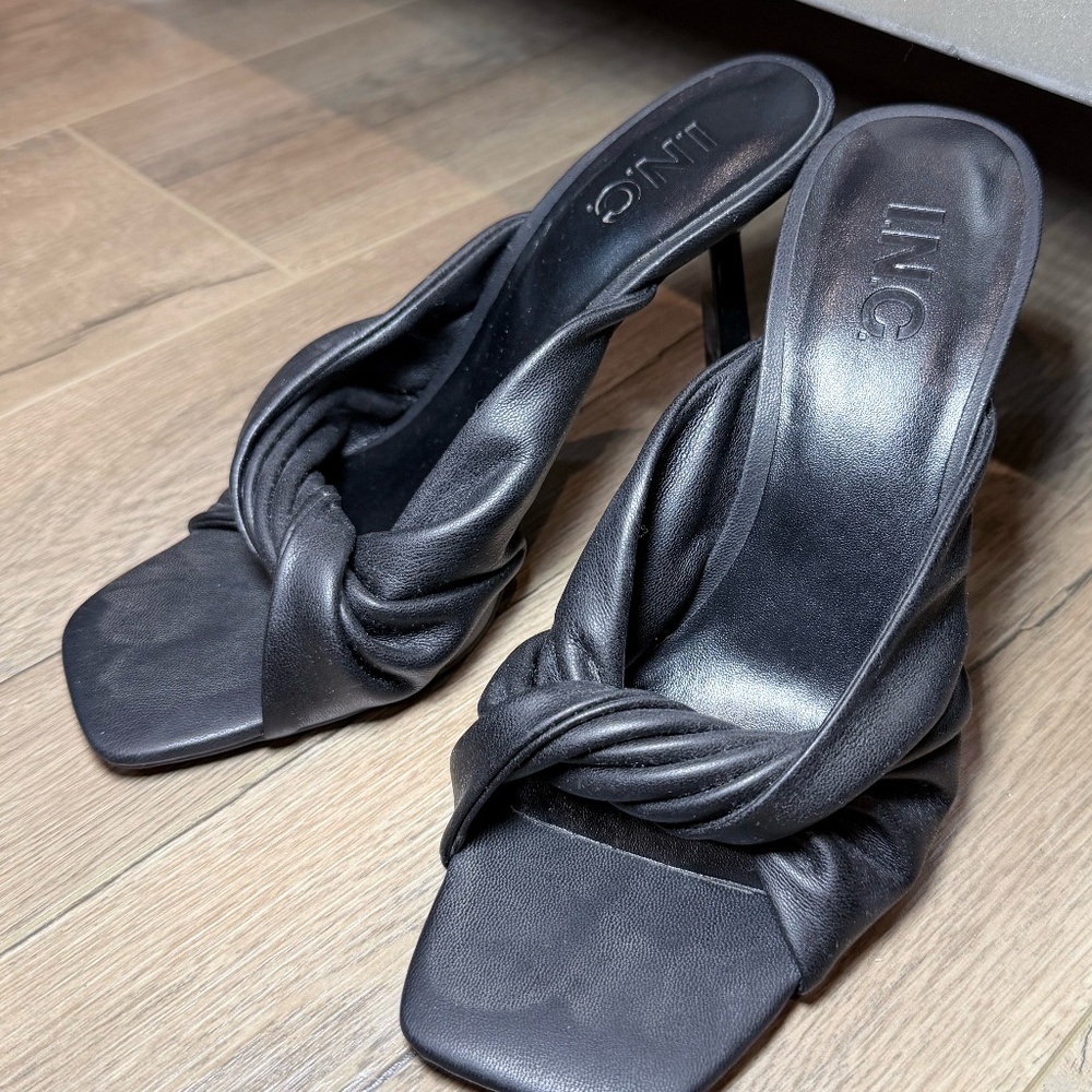 INC Black Twisted Strap Heeled Mules – Size 7